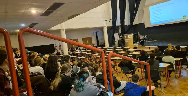 Predavanje „Inteligencija i logičko zaključivanje“ u I. gimnaziji